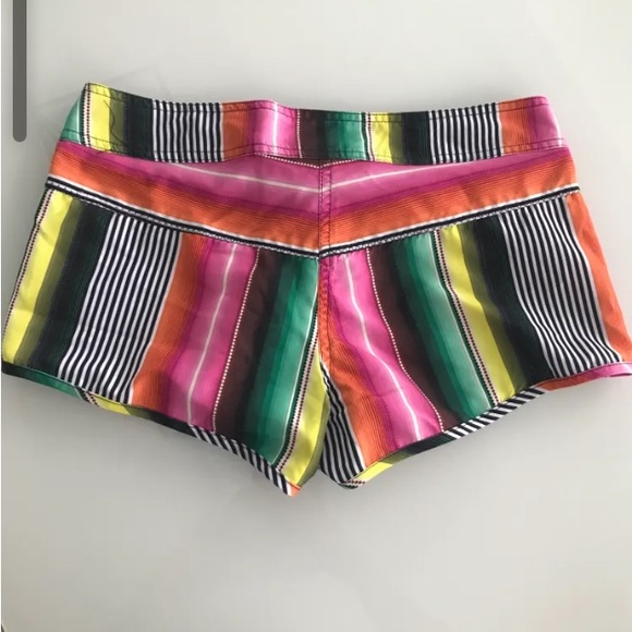 Short Bench - Picture 2 of 2